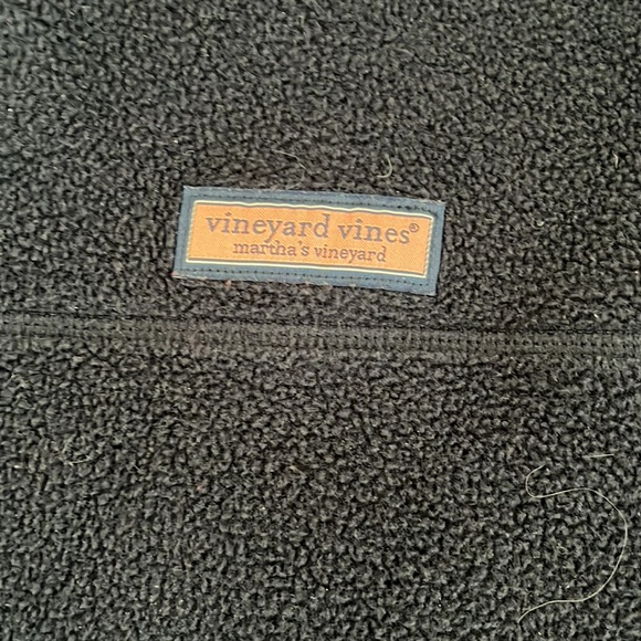 Vineyard Vines fleece quarter zip - Picture 3 of 4